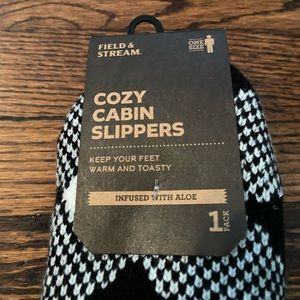 Field and Stream Cozy Cabin Slippers